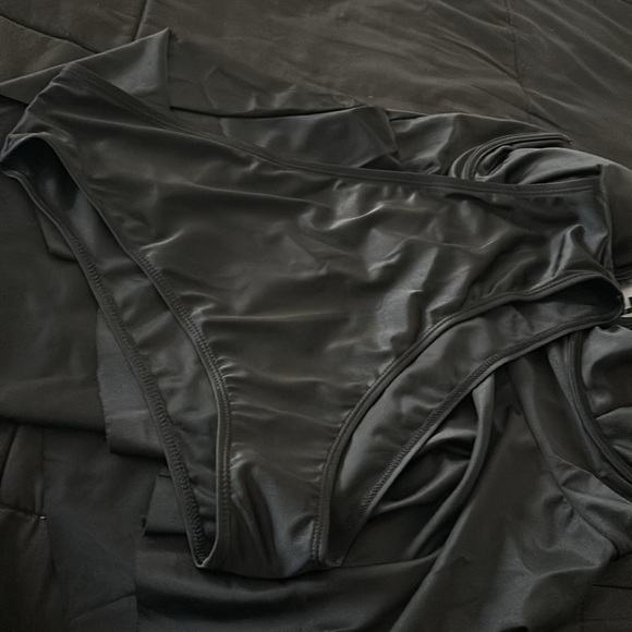 Plus Size Halter Neck Swim Dress - Picture 5 of 7